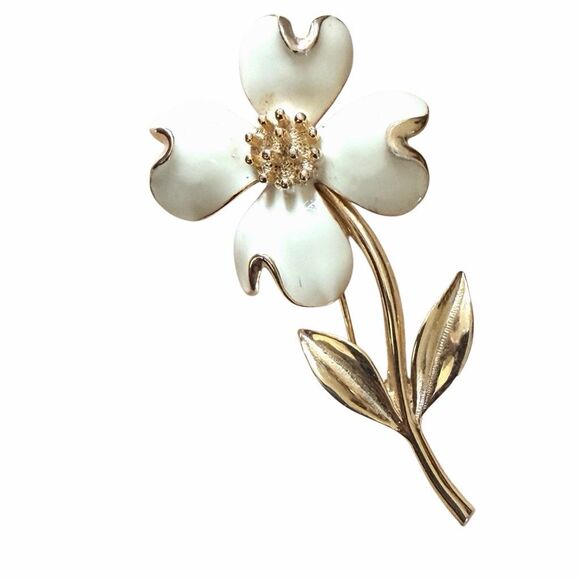 Vintage Dogwood Flower Brooch - Picture 4 of 5